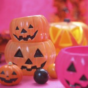 ハロウィングッズ大集合!装飾からメイク、手土産まで一挙紹介