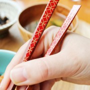 結婚祝いには、夫婦箸を贈ろう。二人の幸せを願って贈る特別なプレゼント