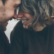おそろいの香水を身につけたい♡ユニセックスな香りを恋人にプレゼントしよう