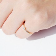 ピンキーリングのプレゼント。愛する彼女に贈る、特別な指輪のおすすめセレクト