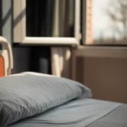 【必見】お見舞いの手土産マナー。失敗しない渡し方5か条とおすすめの逸品集