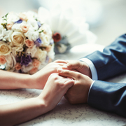 母の日は妻にもプレゼントを。家事も育児も頑張る奥さんへ感謝を伝えよう