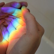 7月16日は虹の日。大切な人にに明るい未来をもたらす、レインボーギフト特集