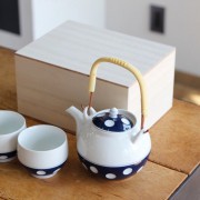 【相手別】職場の仲間へ贈る結婚祝い。同僚や上司への賢いギフトセレクション26選