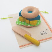 女の子の夢を叶えるおもちゃをプレゼントに。遊ぶだけでなく学べるアイテムを贈ろう