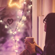 彼女への人気クリスマスプレゼント。女性が本当に喜ぶギフトリスト【予算別】特集