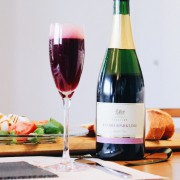 乾杯はみんなで楽しく!老若男女、誰でも飲める絶品ノンアルコールシャンパン