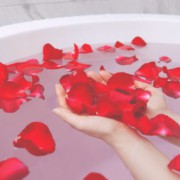スペシャルな気分になる入浴剤。母の日には、至福のバスタイムを贈ろう