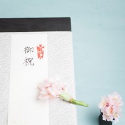 【出産祝い】のし付きの贈り物できちんとお祝いを。書き方マナーとおすすめギフト