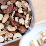 ナッツの絶品ギフト特集。おしゃれで美味しい、ヘルシーなライフスタイルを贈ろう。