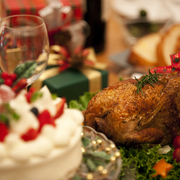 クリスマスには、みんなを笑顔にする食べ物のプレゼントを贈ろう。