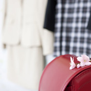 入学祝いのお返しギフト特集。贈る相手別に選ぶ、感謝を込めた内祝いの名品たち